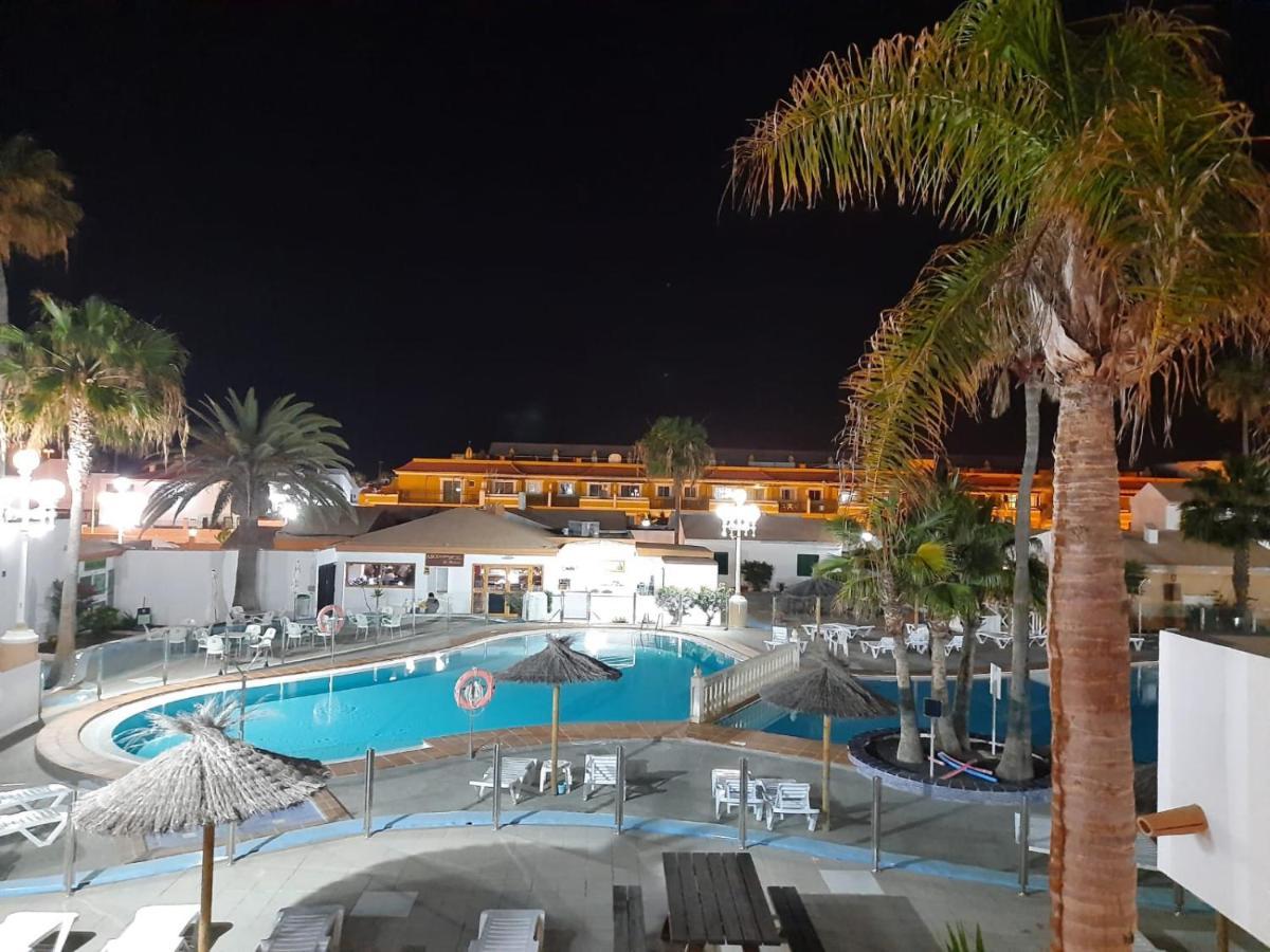 Castillo Holiday Apartment- Puerta Del Sol 245 カレタ・デ・フステ エクステリア 写真